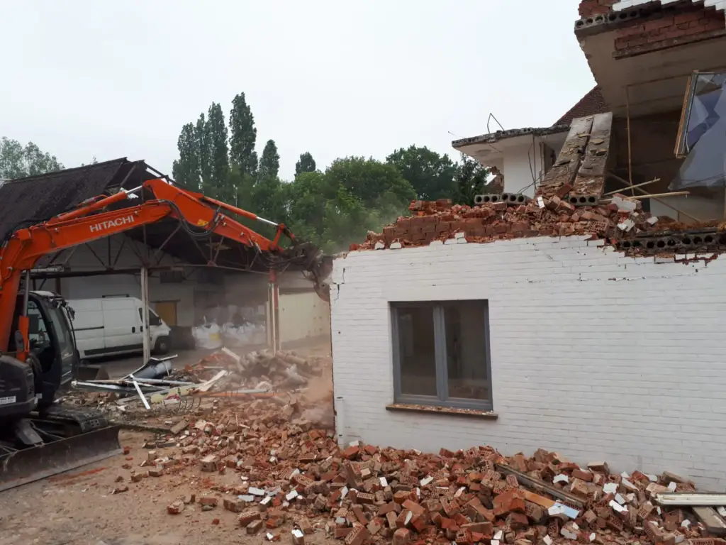 Compleet afbraak en constructie in Gent.